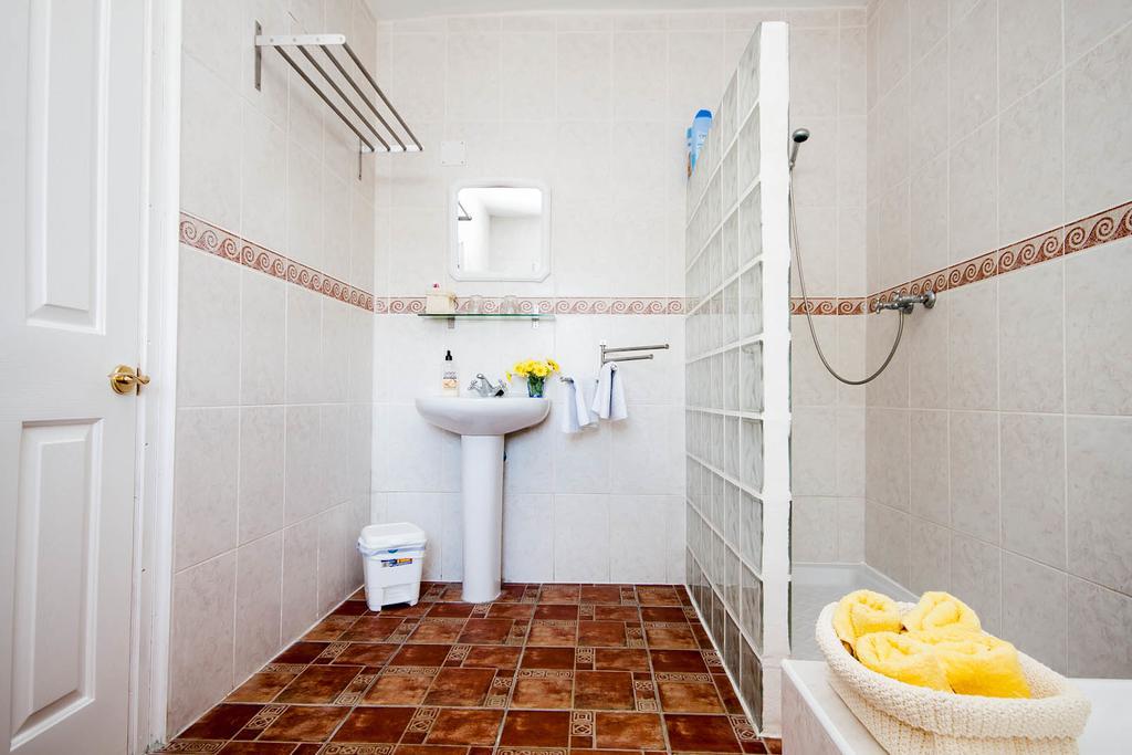 Dos Alamos Alora